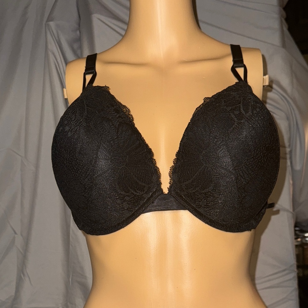 NWT Victoria's Secret Elegant Black Lace Bra